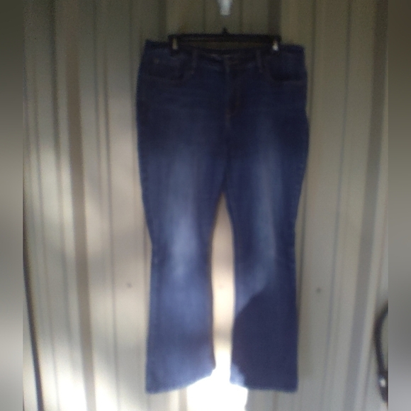 Women's Old Navy Curvy Profile Denim Blue Jeans Size 10 Short - Picture 1 of 3